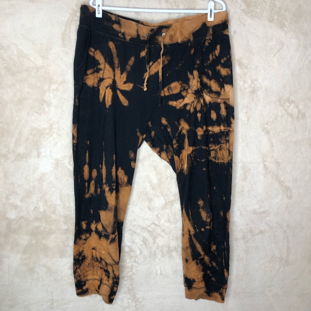 TIE DYED CHAMPION SWEATPANTS SZ 2XL